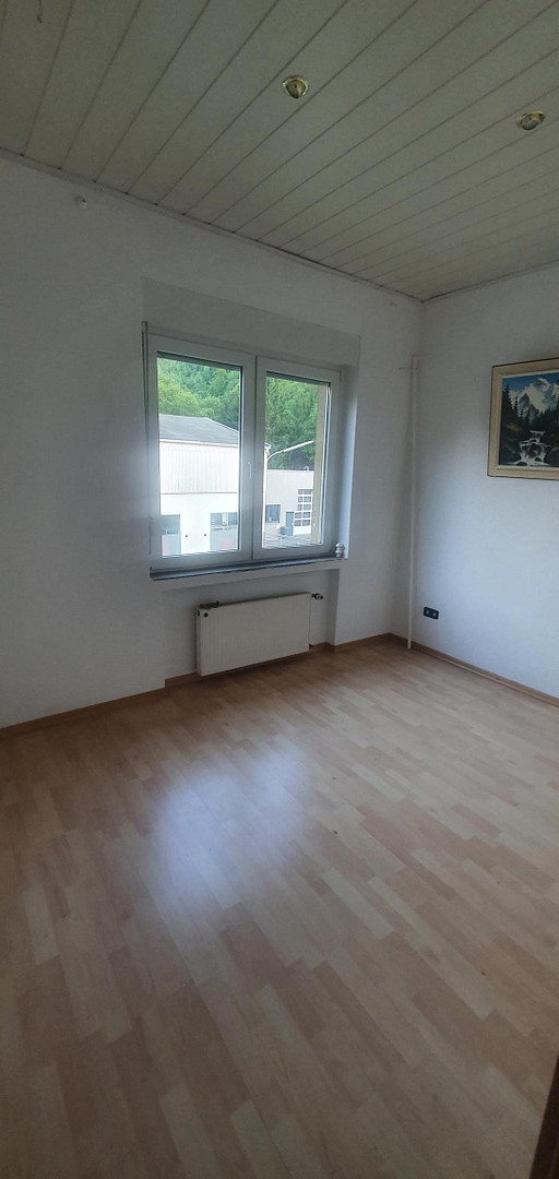 Mehrfamilienhaus mit Gewerbeeinheit in Bestlage   Terasse/Garage/Freiflächen usw... auf Hauptstrasse – Ütterlingser Str. 23, 58791 Werdohl(Ütterlingsen) – Vorschaubild 7
