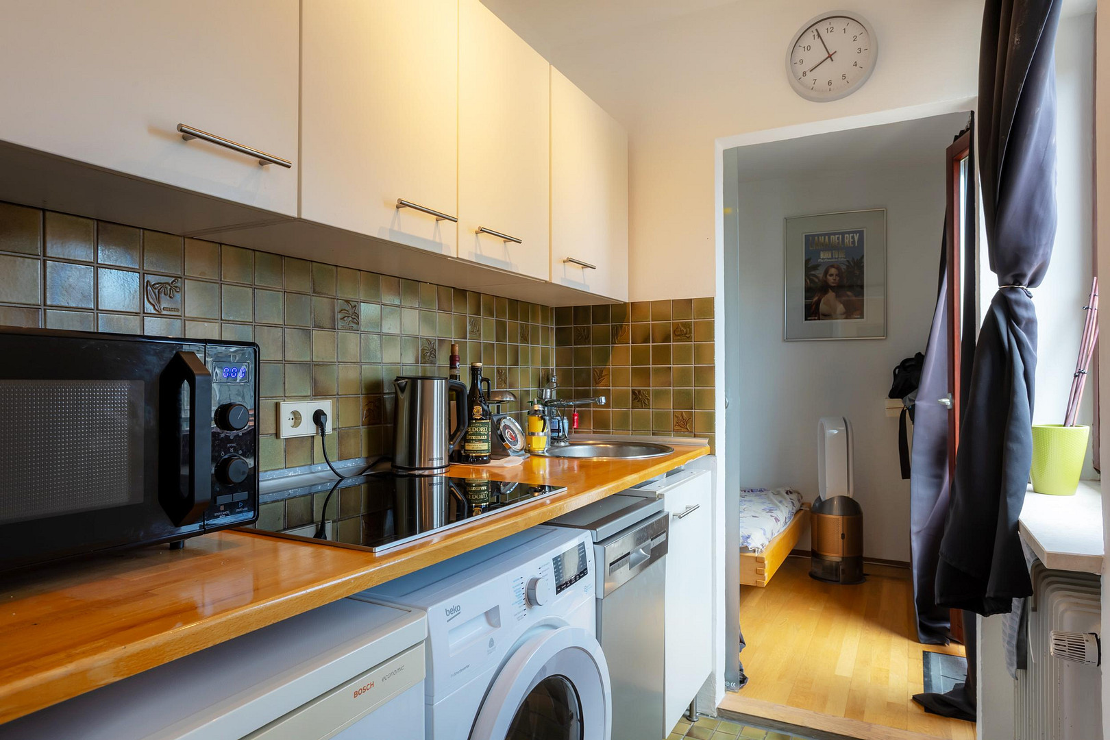 PROVISIONSFREI: Schwabinger Stadtjuwel – helle 2-Zi-Whg in oberster Etage, Balkon und Aufzug – Fallmerayerstr. 1a, 80796 München(Schwabing) – Vorschaubild 4