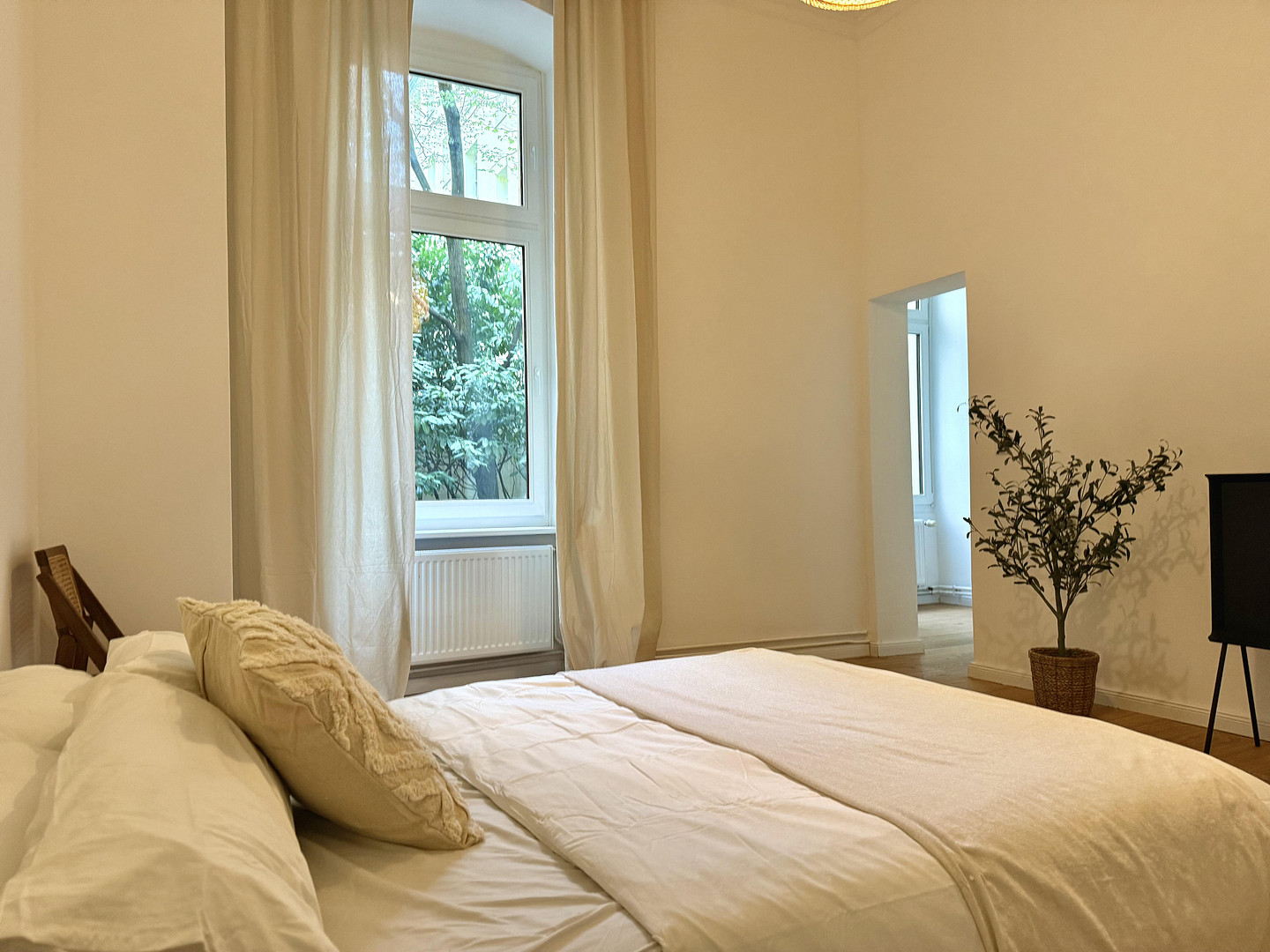Kleine sanierte Wohnung in Berlin-Schöneberg – 10829 Berlin(Schöneberg) – Vorschaubild 2