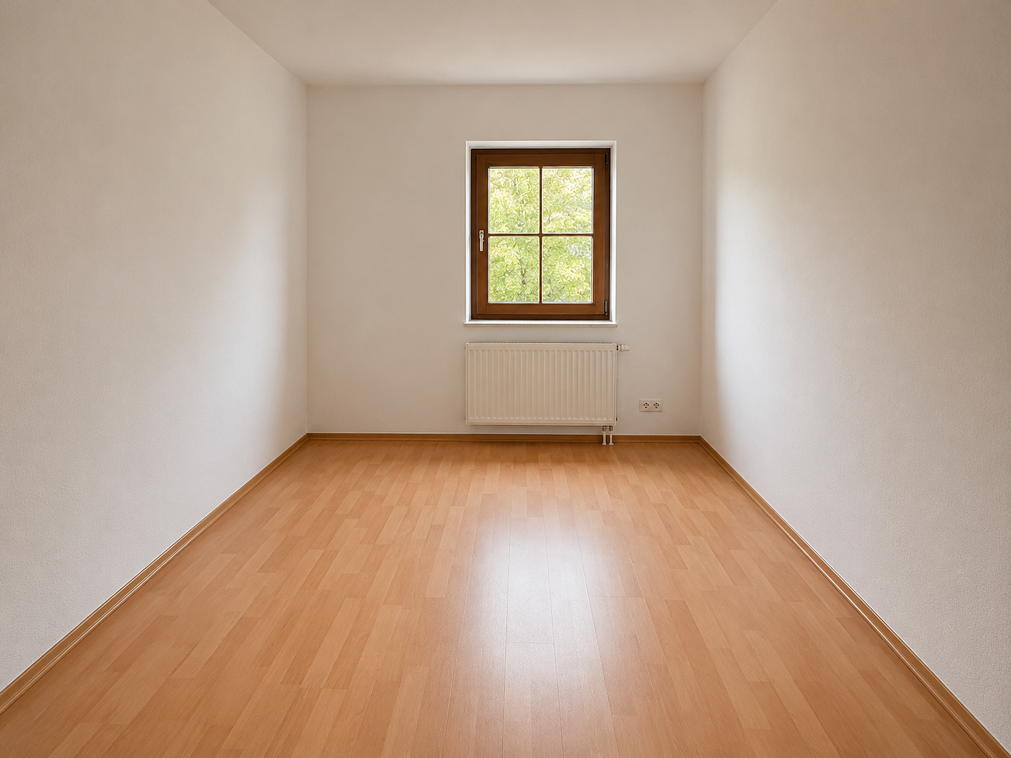Helle 2-Raum Wohnung in ruhiger Lage mit Terrasse – Hauptstraße 4c, 1156 Cossebaude – Vorschaubild 3