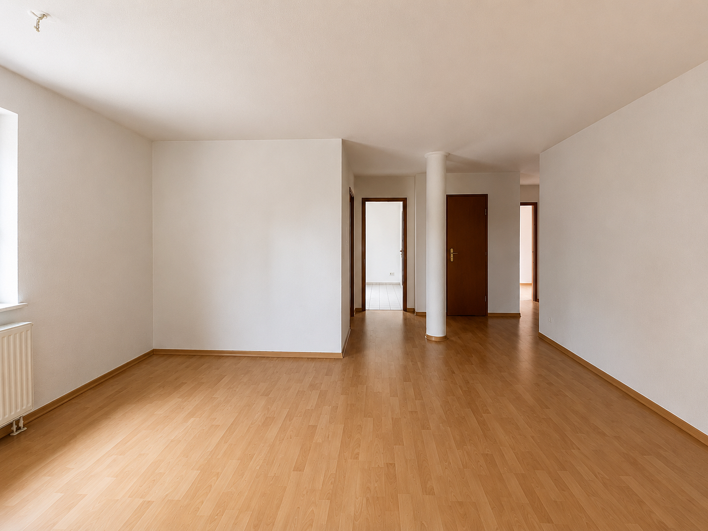 Helle 2-Raum Wohnung in ruhiger Lage mit Terrasse – Hauptstraße 4c, 1156 Cossebaude – Vorschaubild 4