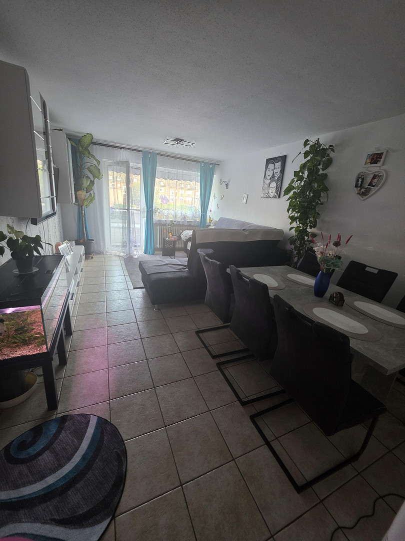 Großzügige 4-Zimmer-Eigentumswohnung mit Balkon in Duisburg-Rheinhausen – provisionsfrei von privat – Duisburg(Hochemmerich) – Vorschaubild 3