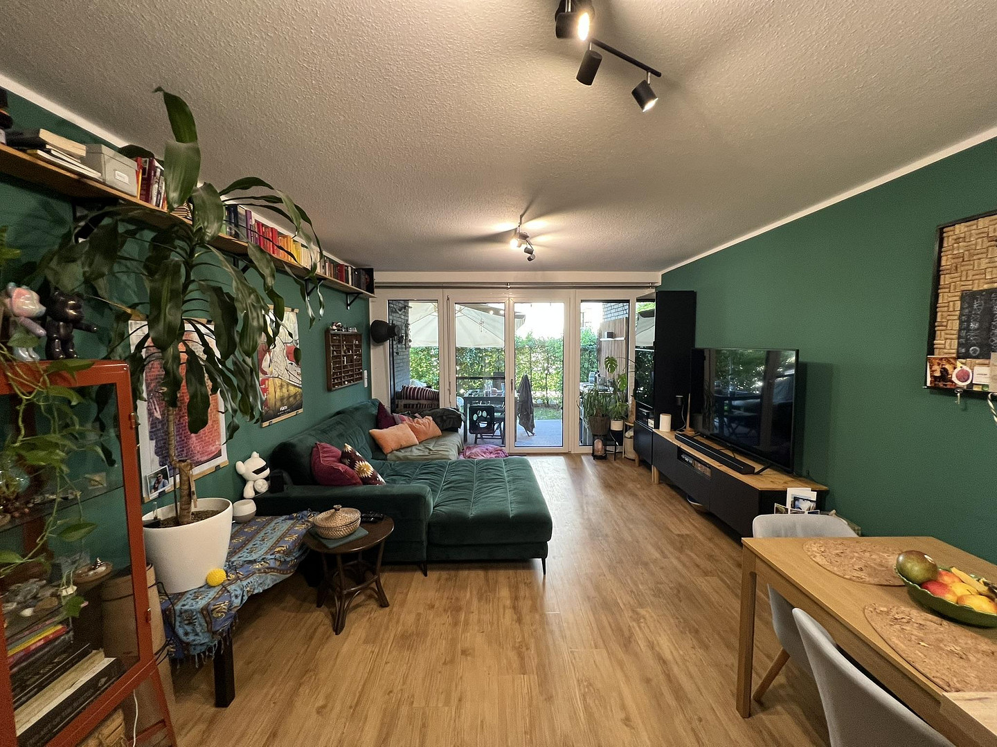 Moderne 3-Zimmer-Erdgeschosswohnung mit Terrasse und Garten