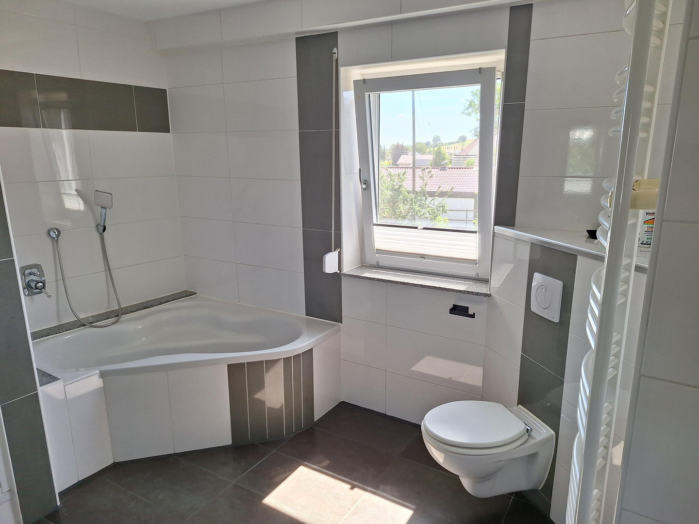 Langenau Göttingen Provisions FREIE 3,5 Zimmer Wohnung 1 OG – Langenau Göttingen(Göttingen) – Vorschaubild 3