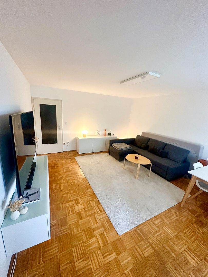 Bezugsfreie 2-Zimmer-Wohnung mit renoviertem Balkon & Fenster in Berg am Laim – provisionsfrei – Dornbergstraße 37, 81673 München(Berg am Laim) – Vorschaubild 6