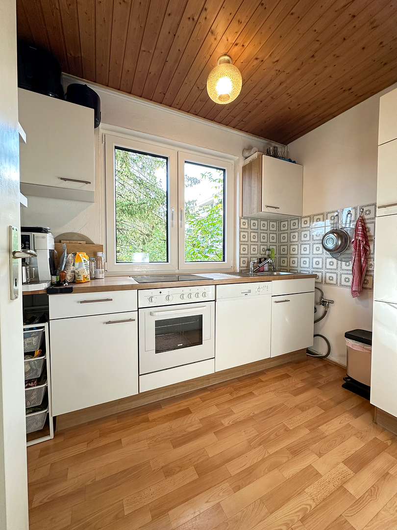 Bezugsfreie 2-Zimmer-Wohnung mit renoviertem Balkon & Fenster in Berg am Laim – provisionsfrei – Dornbergstraße 37, 81673 München(Berg am Laim) – Vorschaubild 4