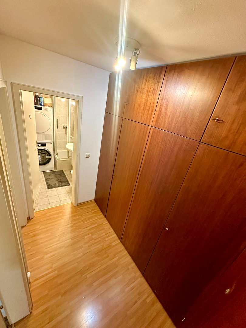 Bezugsfreie 2-Zimmer-Wohnung mit renoviertem Balkon & Fenster in Berg am Laim – provisionsfrei – Dornbergstraße 37, 81673 München(Berg am Laim) – Vorschaubild 8