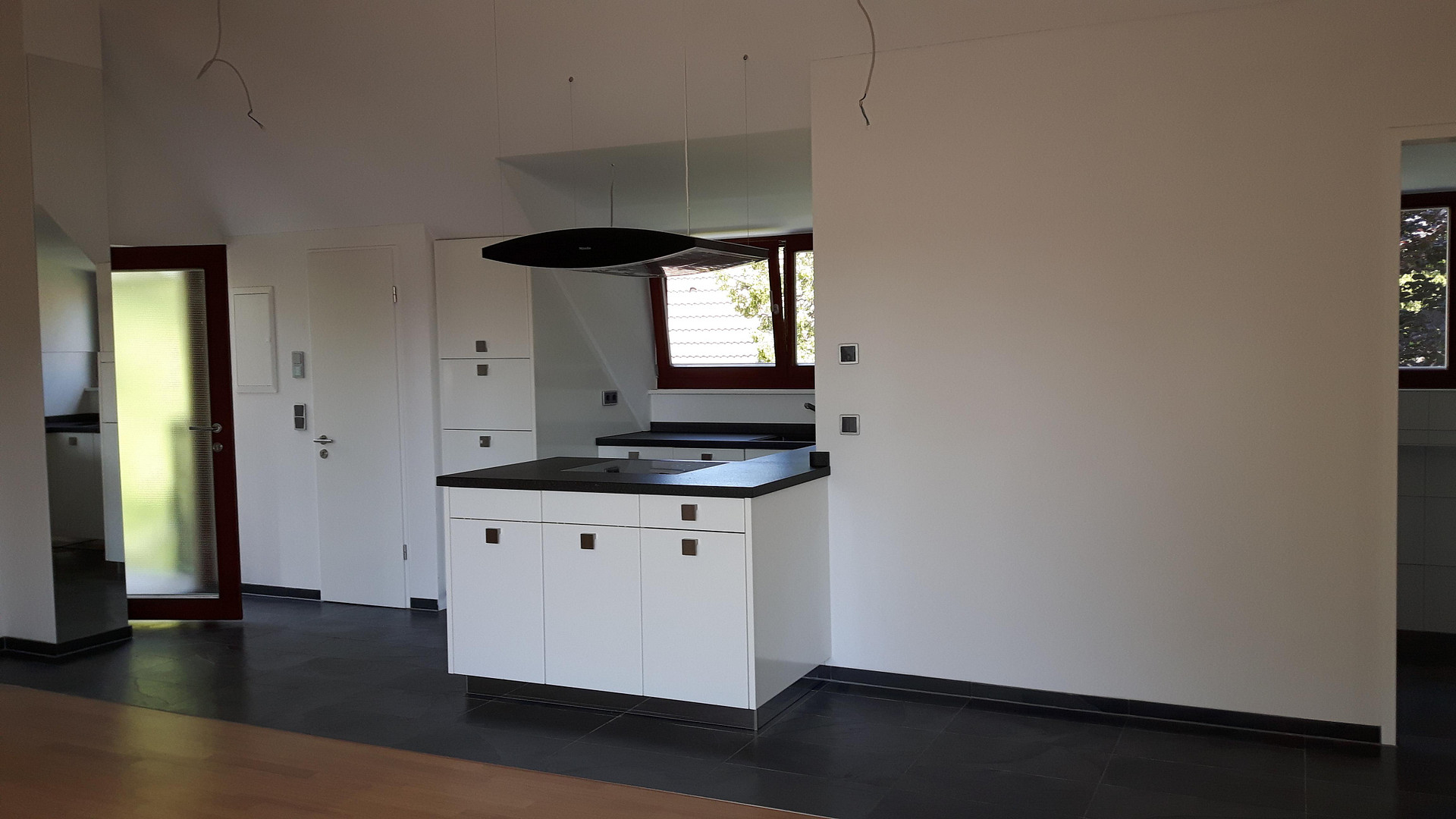 3 Zimmer lichtdurchflutete DG-Wohnung Inmitten von München-Waldtrudering – München(Trudering) – Vorschaubild 5