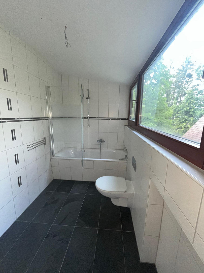 3 Zimmer lichtdurchflutete DG-Wohnung Inmitten von München-Waldtrudering – München(Trudering) – Vorschaubild 9