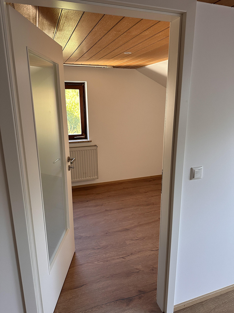 renovierte 2-Zimmer-Dachgeschosswohnung in ruhiger Lage – Freising – Vorschaubild 5