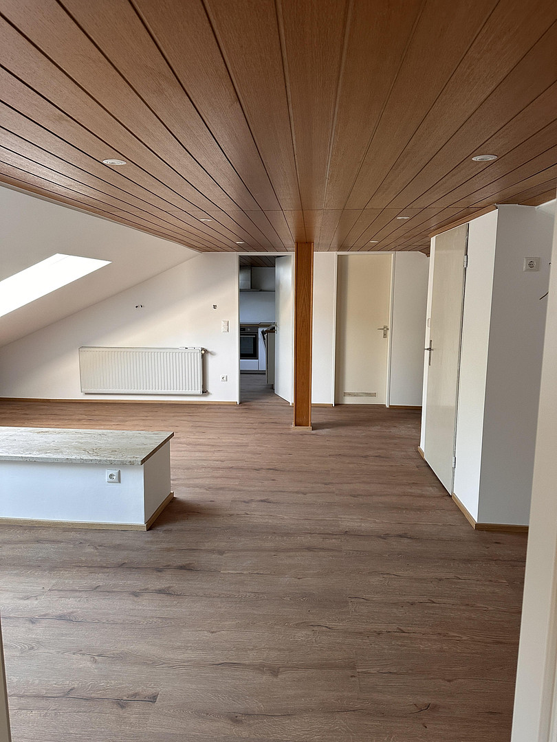 renovierte 2-Zimmer-Dachgeschosswohnung in ruhiger Lage – Freising – Vorschaubild 4