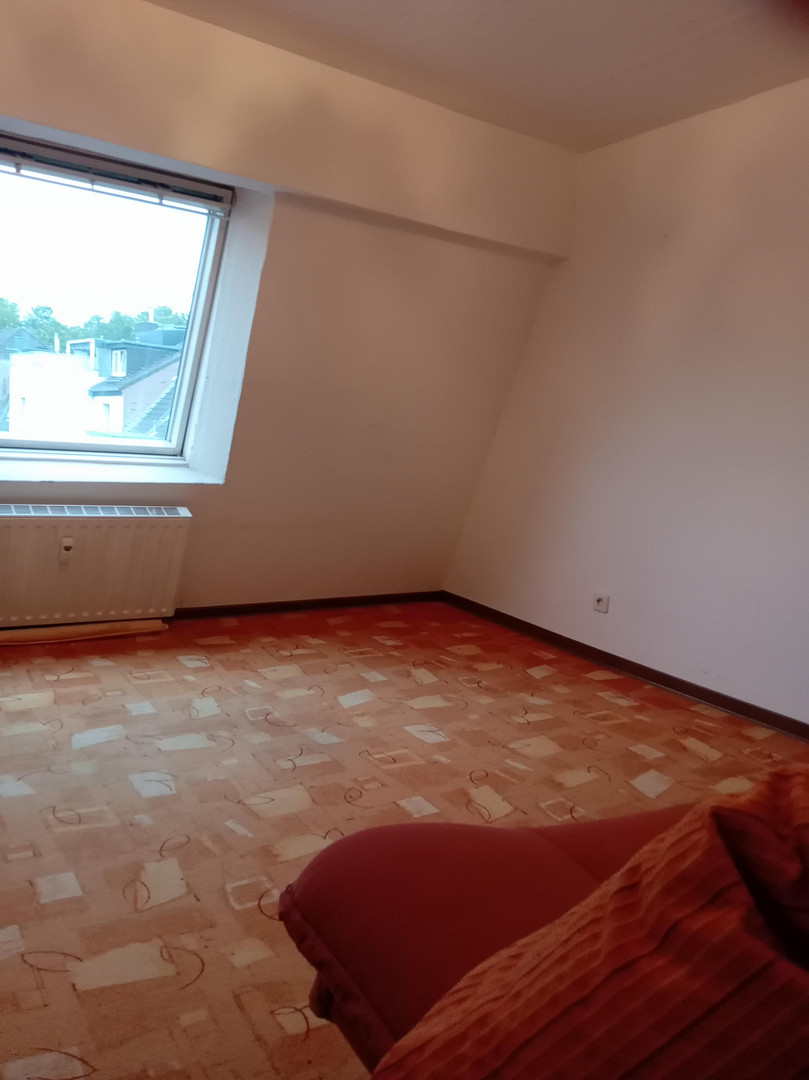 Bezugsfreie Dachgeschosswohnung in Düsseldorf/ Bilk mit Blick auf den Fernsehturm – Suitbertusstr. 78, 40223 Düsseldorf(Bilk) – Vorschaubild 6