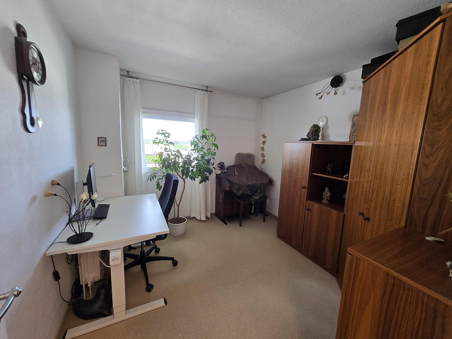 Lichtdurchflutete 3-Zimmer-Wohnung im 7. OG über dem AEZ mit spektakulärem Hamburg-Blick und Loggia! – 22391 Hamburg(Poppenbüttel) – Vorschaubild 10