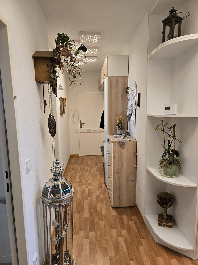 Lichtdurchflutete 3-Zimmer-Wohnung im 7. OG über dem AEZ mit spektakulärem Hamburg-Blick und Loggia! – 22391 Hamburg(Poppenbüttel) – Vorschaubild 12