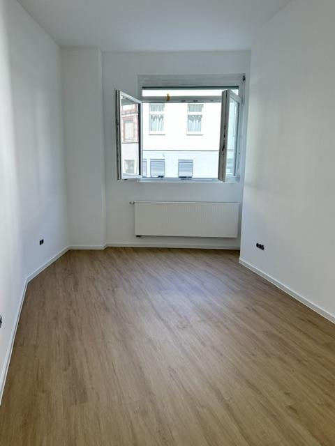 Modern sanierte 3-Zimmer-Eigentumswohnung in Koblenz-Lützel – sofort bezugsfrei – Andernacherstr. 4, 56070 Koblenz – Vorschaubild 2