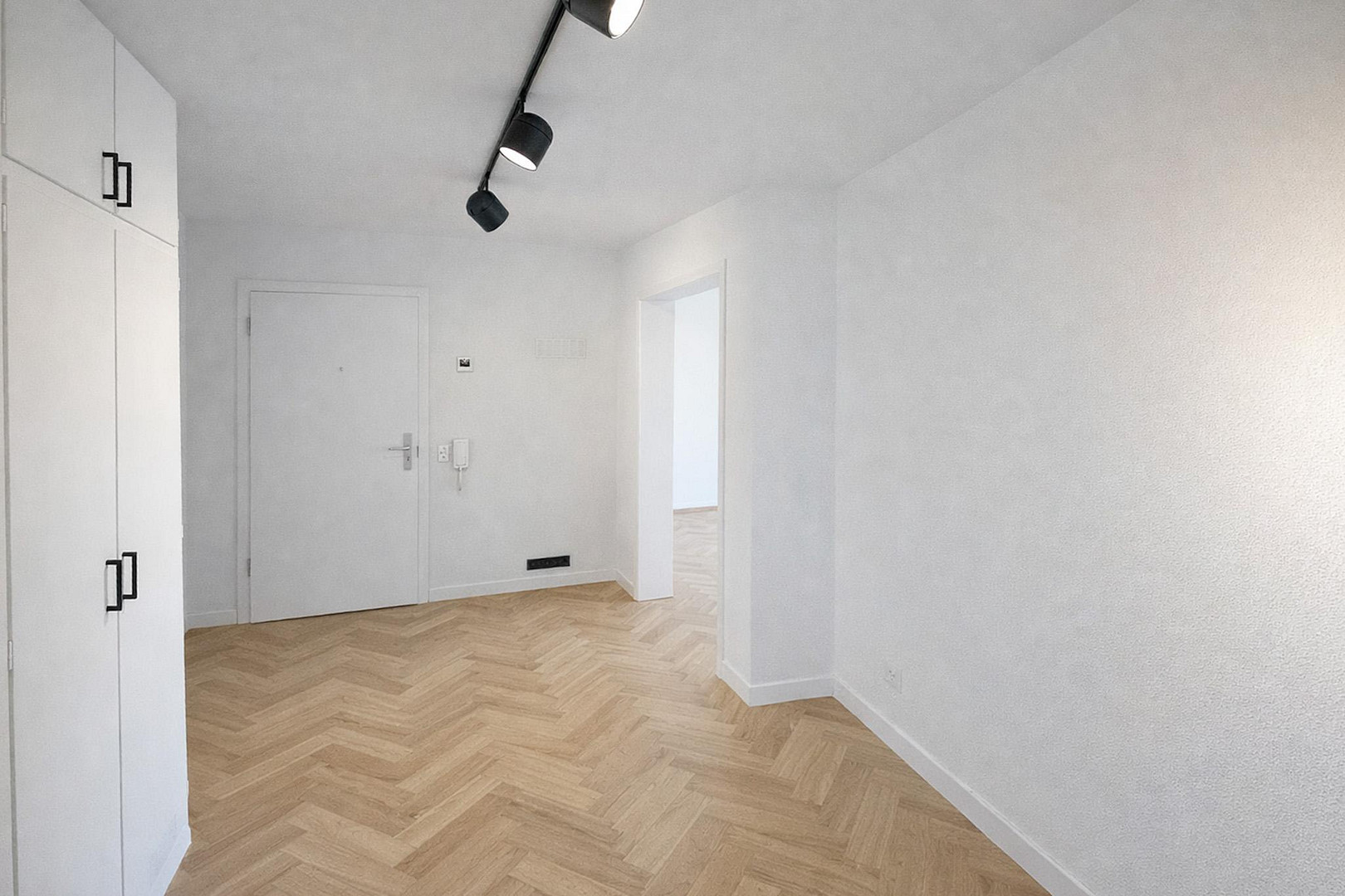 Sanierte 3,5 Zimmer Wohnung mit Balkon in Oberhausen, Garage auf Wunsch – 46049 Oberhausen(Alt-Oberhausen) – Vorschaubild 3