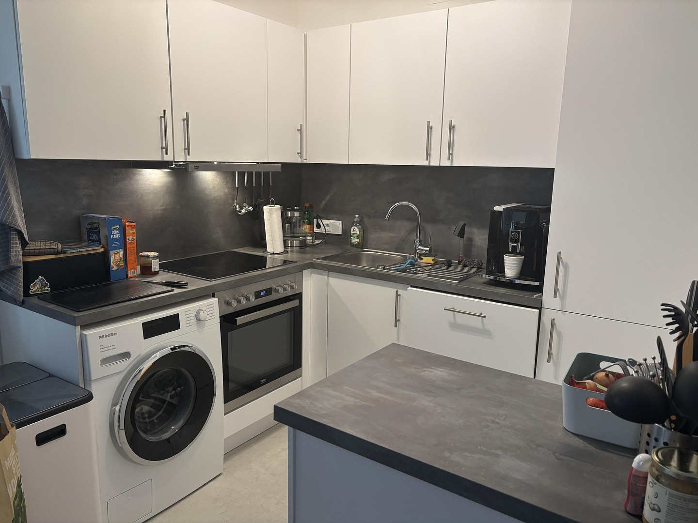 Gepflegte 2-Zimmer-Wohnung mit Balkon, Einbauküche, Stellplatz & Aufzug in Maintal-Dörnigheim – 63477 Maintal(Dörnigheim) – Vorschaubild 2