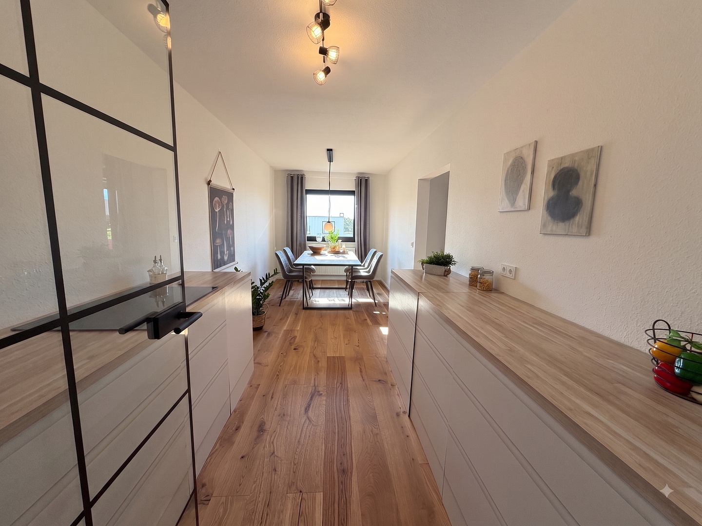 Sofort Einziehen! Frisch renovierte 3,5 Zimmer Wohnung mit Balkon und Garage – Salierstraße 57, 71334 Waiblingen – Vorschaubild 2