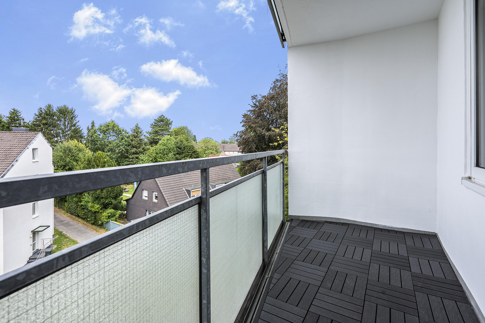Frisch renovierte 3-Zimmer-Wohnung mit Balkon und Aufzug – sofort einziehen, provisionsfrei – 40822 Mettmann – Vorschaubild 2