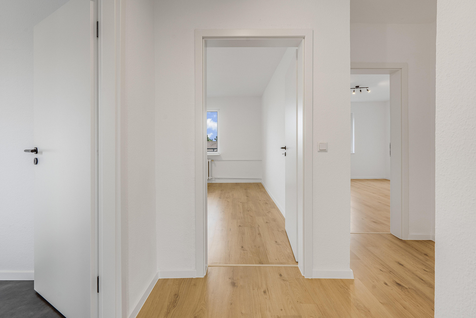 Frisch renovierte 3-Zimmer-Wohnung mit Balkon und Aufzug – sofort einziehen, provisionsfrei – 40822 Mettmann – Vorschaubild 9