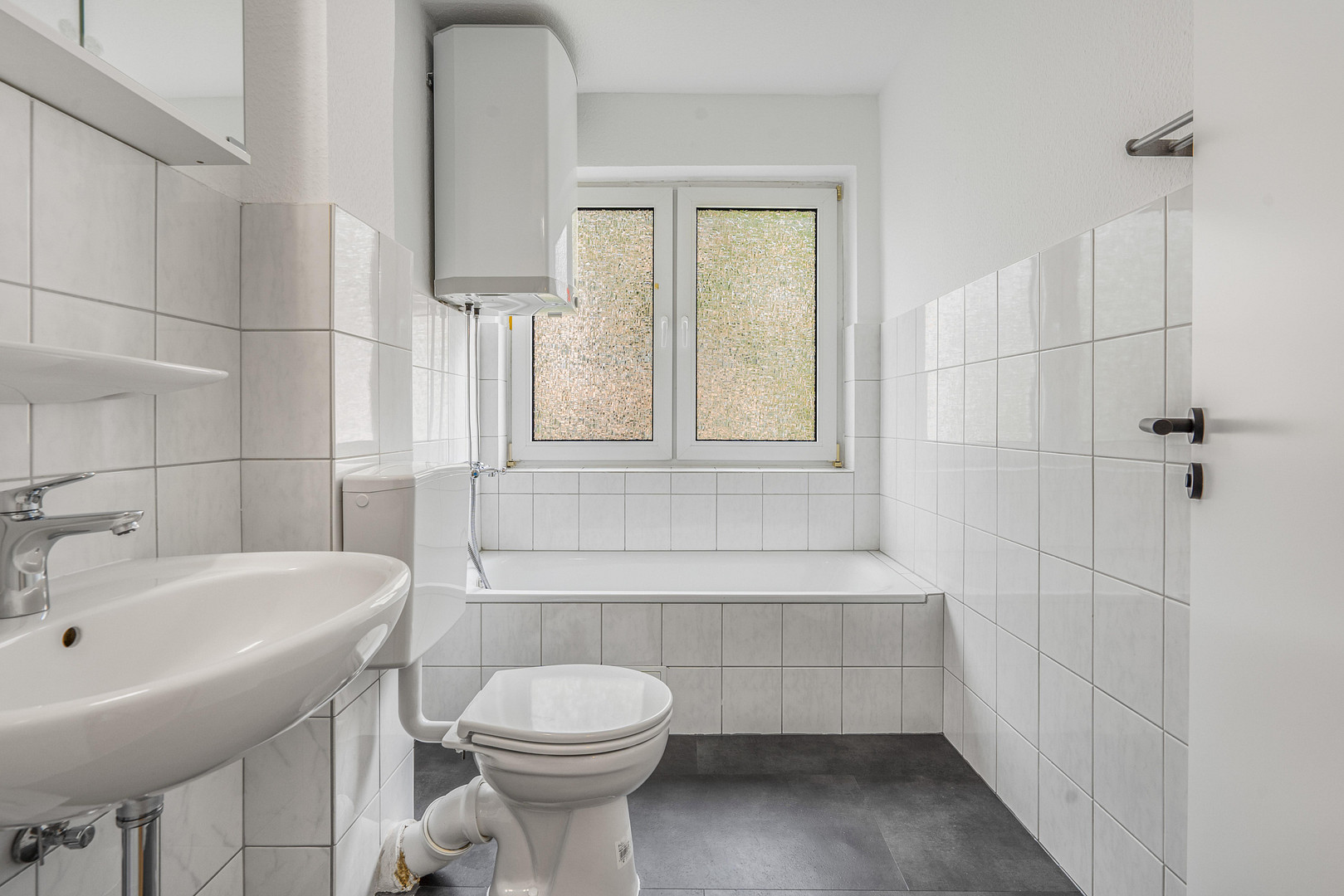 Frisch renovierte 3-Zimmer-Wohnung mit Balkon und Aufzug – sofort einziehen, provisionsfrei – 40822 Mettmann – Vorschaubild 4