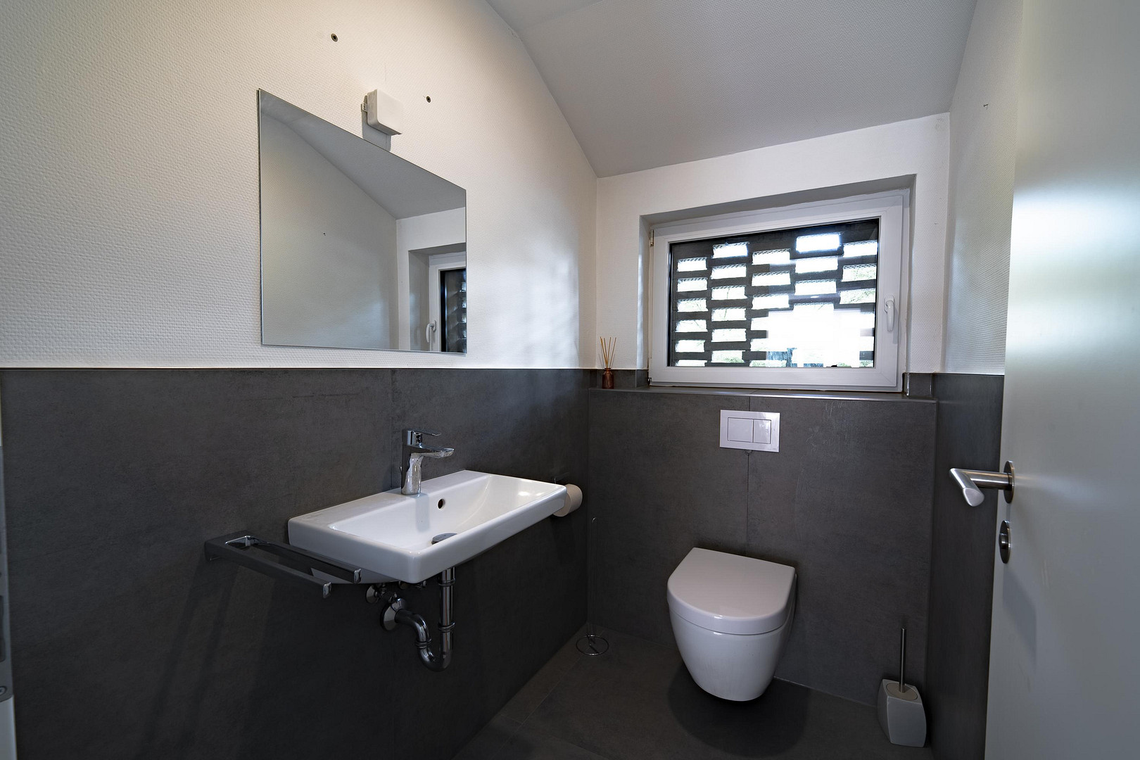 Attraktive Maisonettewohnung mit Haus-im-Haus-Charakter, Dachloggia, Garage – 56076 Koblenz – Vorschaubild 14
