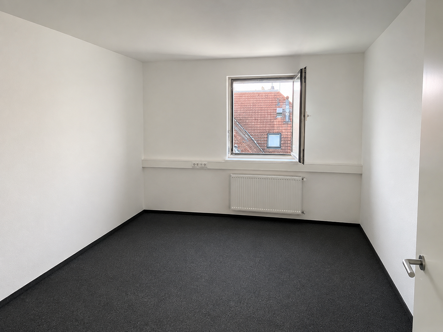 Großzügige 4 Zimmer Wohnung in Singen in Top Lage zu vermieten – August-Ruf-Straße 4, 78224 Singen(Singen (Hohentwiel)) – Vorschaubild 5
