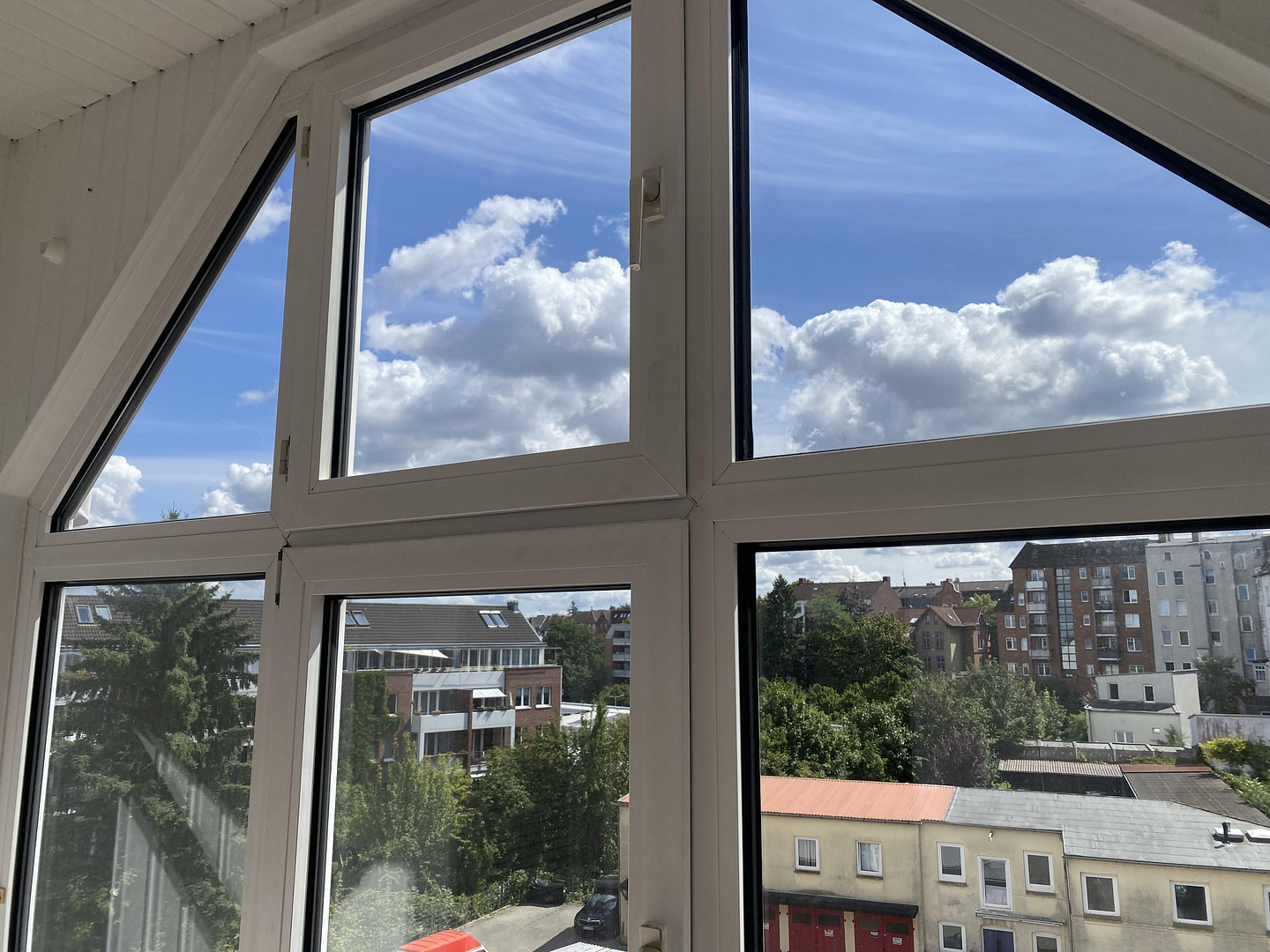 Sofortbezug! Helle 5-Zimmer-Altbauwohnung m. Balkon über den Dächern von Kiel zu kaufen. – 24114 Kiel(Südfriedhof) – Vorschaubild 13