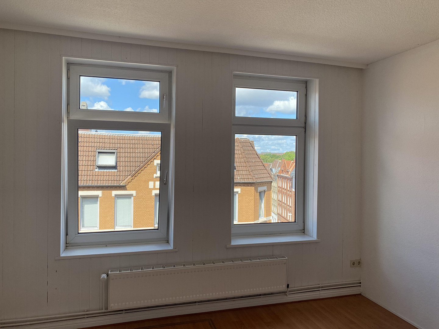 Sofortbezug! Helle 5-Zimmer-Altbauwohnung m. Balkon über den Dächern von Kiel zu kaufen. – 24114 Kiel(Südfriedhof) – Vorschaubild 7