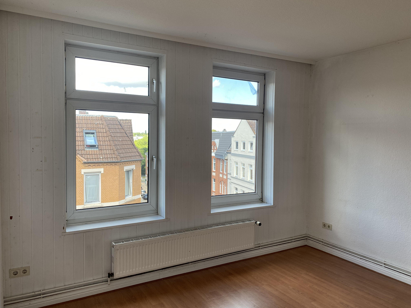 Sofortbezug! Helle 5-Zimmer-Altbauwohnung m. Balkon über den Dächern von Kiel zu kaufen. – 24114 Kiel(Südfriedhof) – Vorschaubild 9