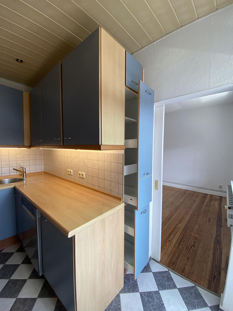 Sofortbezug! Helle 5-Zimmer-Altbauwohnung m. Balkon über den Dächern von Kiel zu kaufen. – 24114 Kiel(Südfriedhof) – Vorschaubild 17