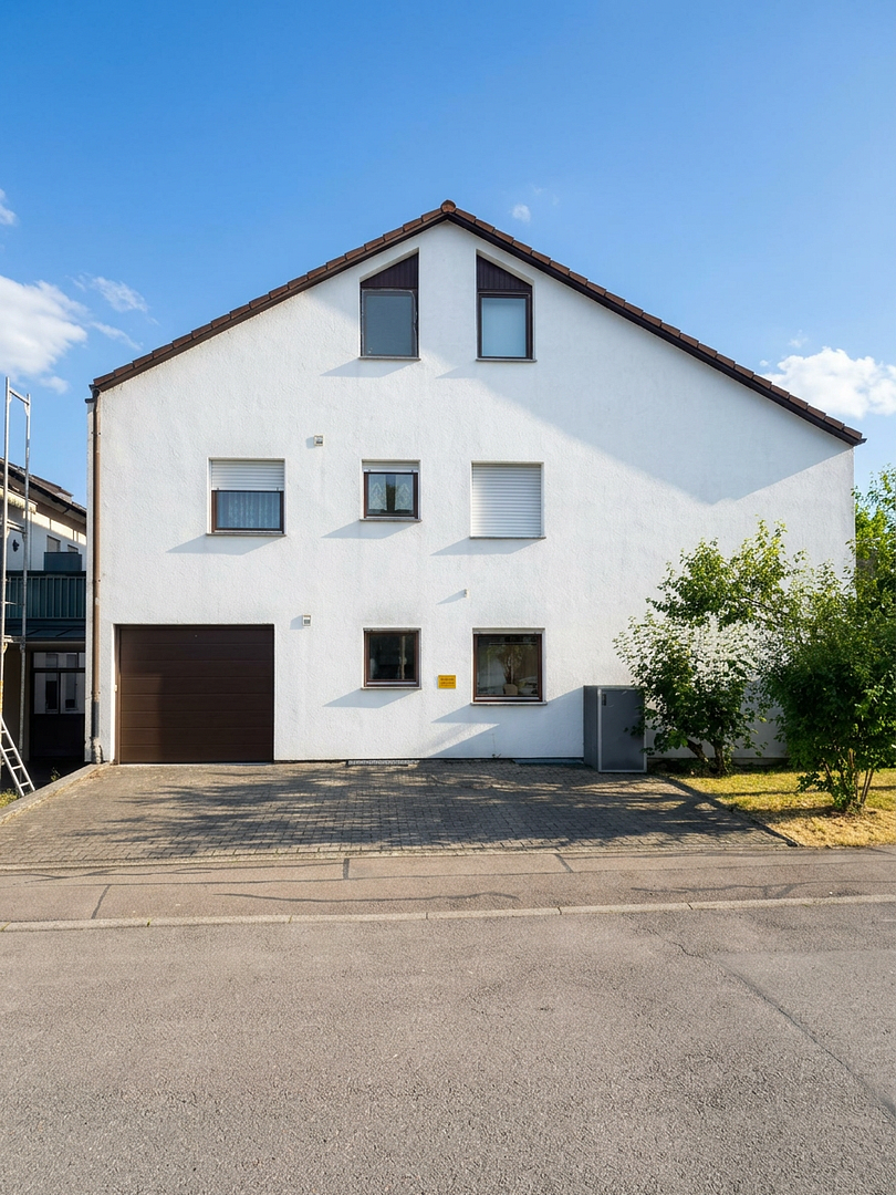 Pfiffige 2 ZW, Garage, Balkon, KA oder Eigenutz, sofort frei !!! – 71088 Holzgerlingen – Vorschaubild 2