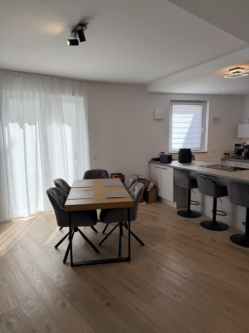 Hochwertige 2-Zimmer-Erdgeschosswohnung auf der Haardt – KfW-55, A+, 2x Stellplatz, Einbauküche – Mandelring 24, 67433 Neustadt(Neustadt an der Weinstraße) – Vorschaubild 3