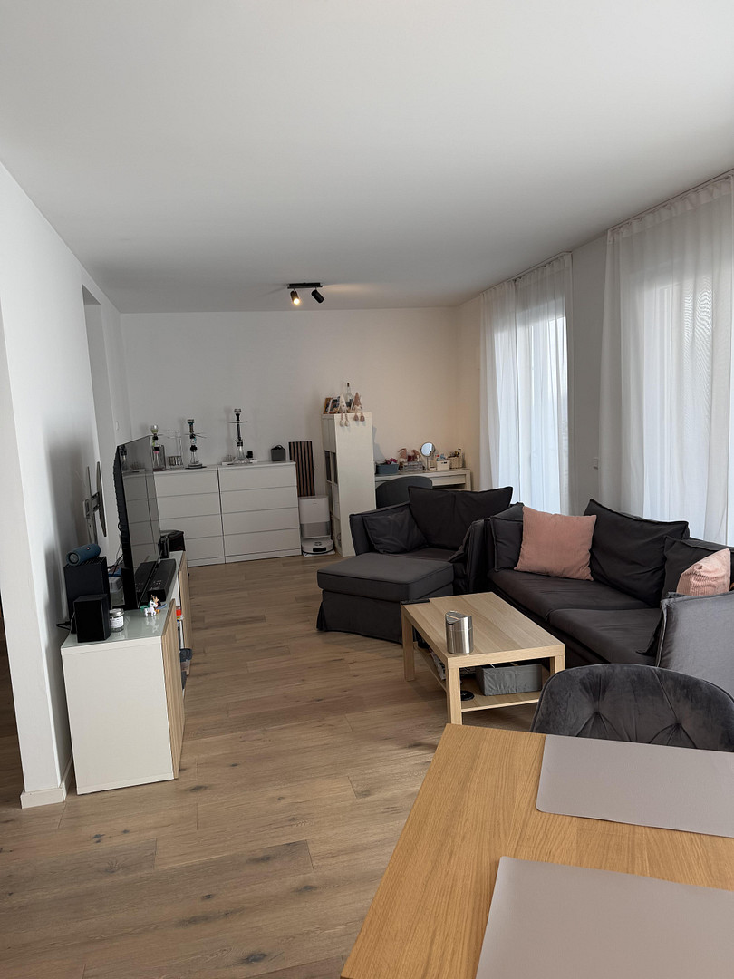 Hochwertige 2-Zimmer-Erdgeschosswohnung auf der Haardt – KfW-55, A+, 2x Stellplatz, Einbauküche – Mandelring 24, 67433 Neustadt(Neustadt an der Weinstraße) – Vorschaubild 4