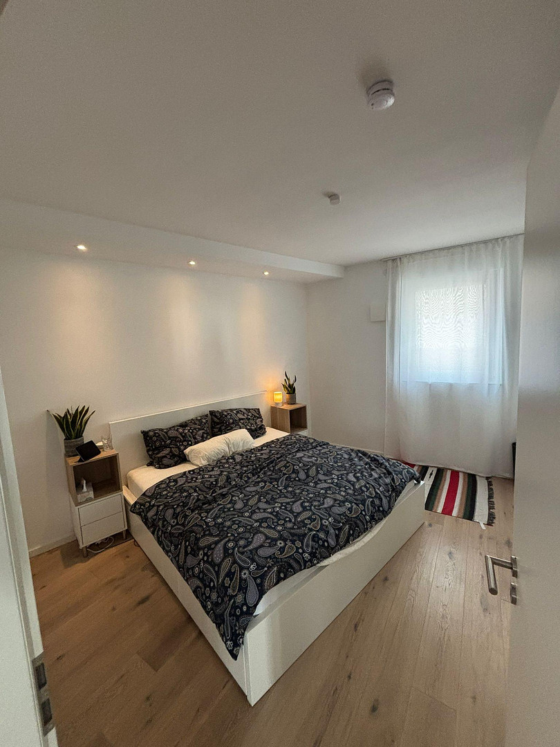 Hochwertige 2-Zimmer-Erdgeschosswohnung auf der Haardt – KfW-55, A+, 2x Stellplatz, Einbauküche – Mandelring 24, 67433 Neustadt(Neustadt an der Weinstraße) – Vorschaubild 2