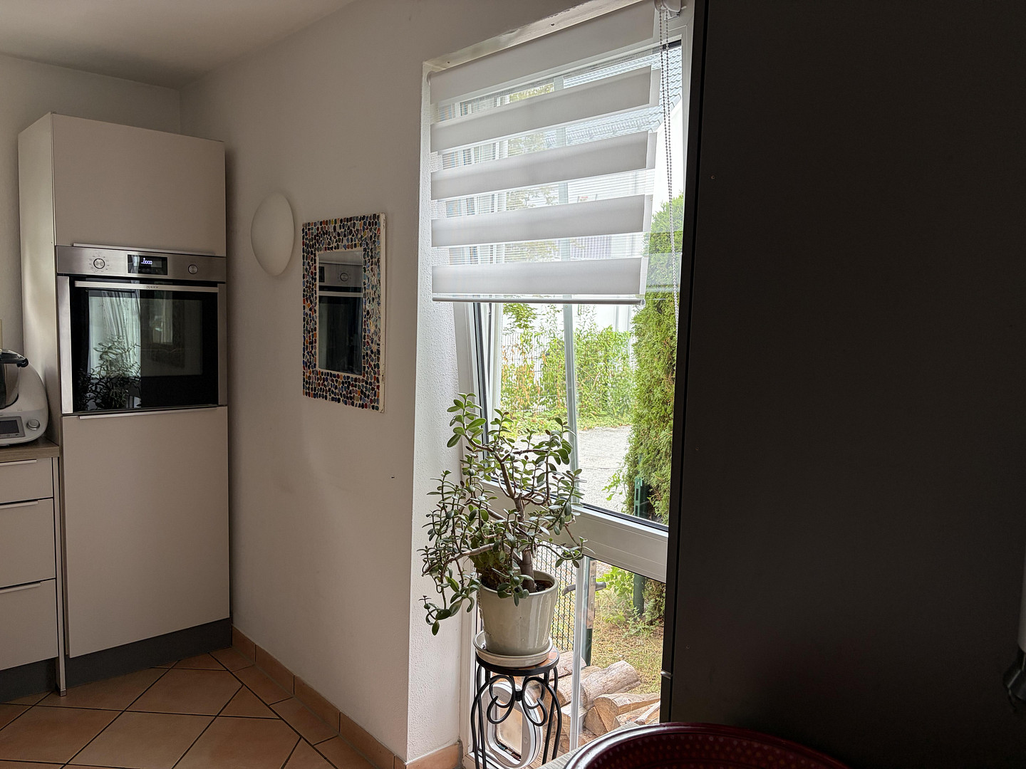 3-4 Zi Gartenoase, 2 Holzterrassen, Glasdach, Pavillon, Wallbox – 81827 München(Trudering) – Vorschaubild 9