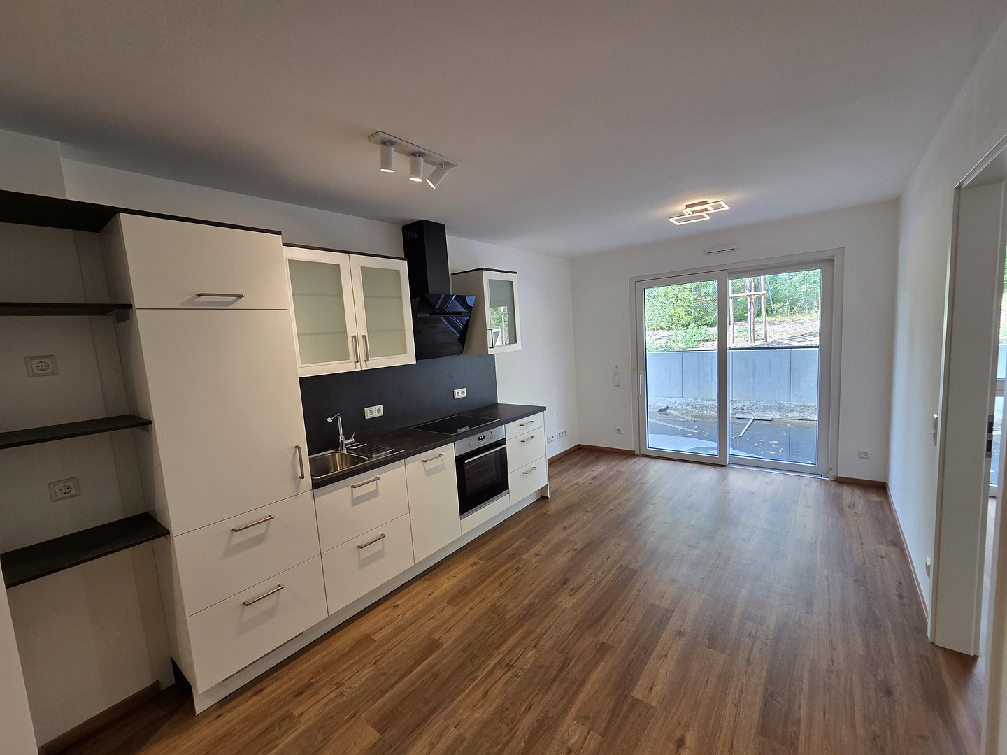 Neubau - Erstbezug - sofort verfügbar! Exklusive 2-Zi-Wohnung mit EBK und Garten sowie Tiefgarage – Steinbruchweg 6, 87437 Kempten(Kempten (Allgäu)) – Vorschaubild 3