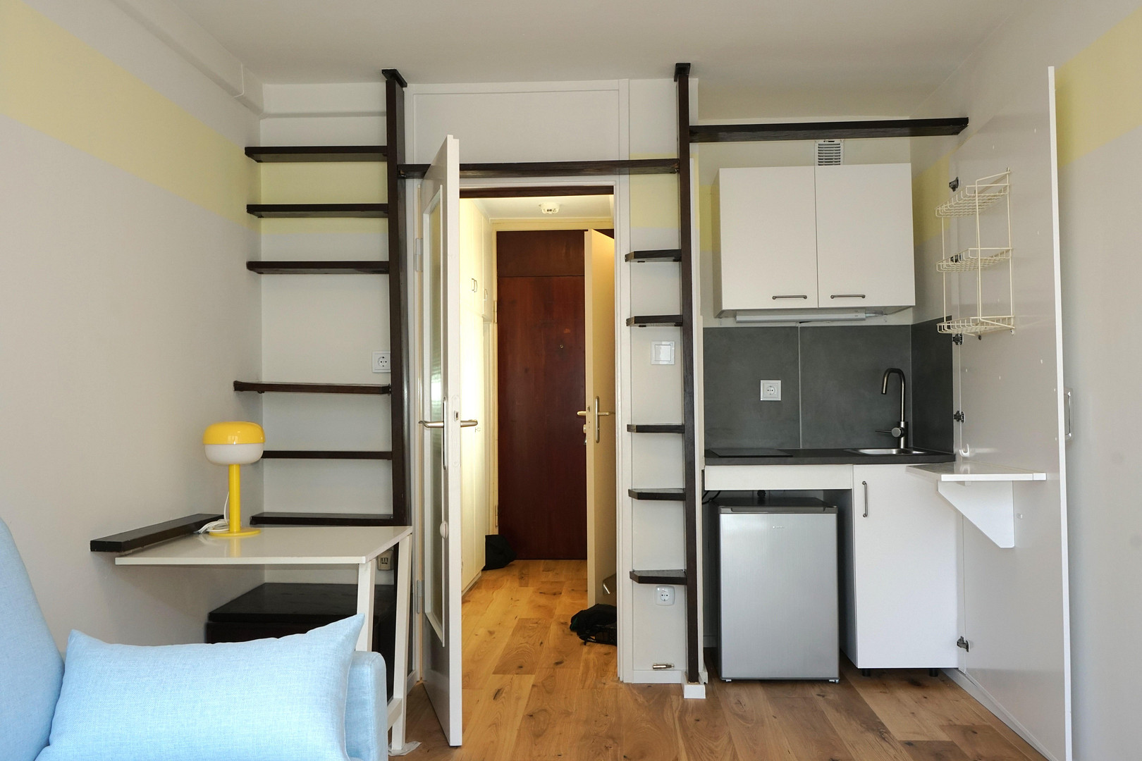Jetzt einziehen! Möbliert, lichtdurchflutete 1-Zimmer Wohnung neben der Uni! Jetzt anfragen! – Türkenstraße 80, 80799 München(Maxvorstadt) – Vorschaubild 3