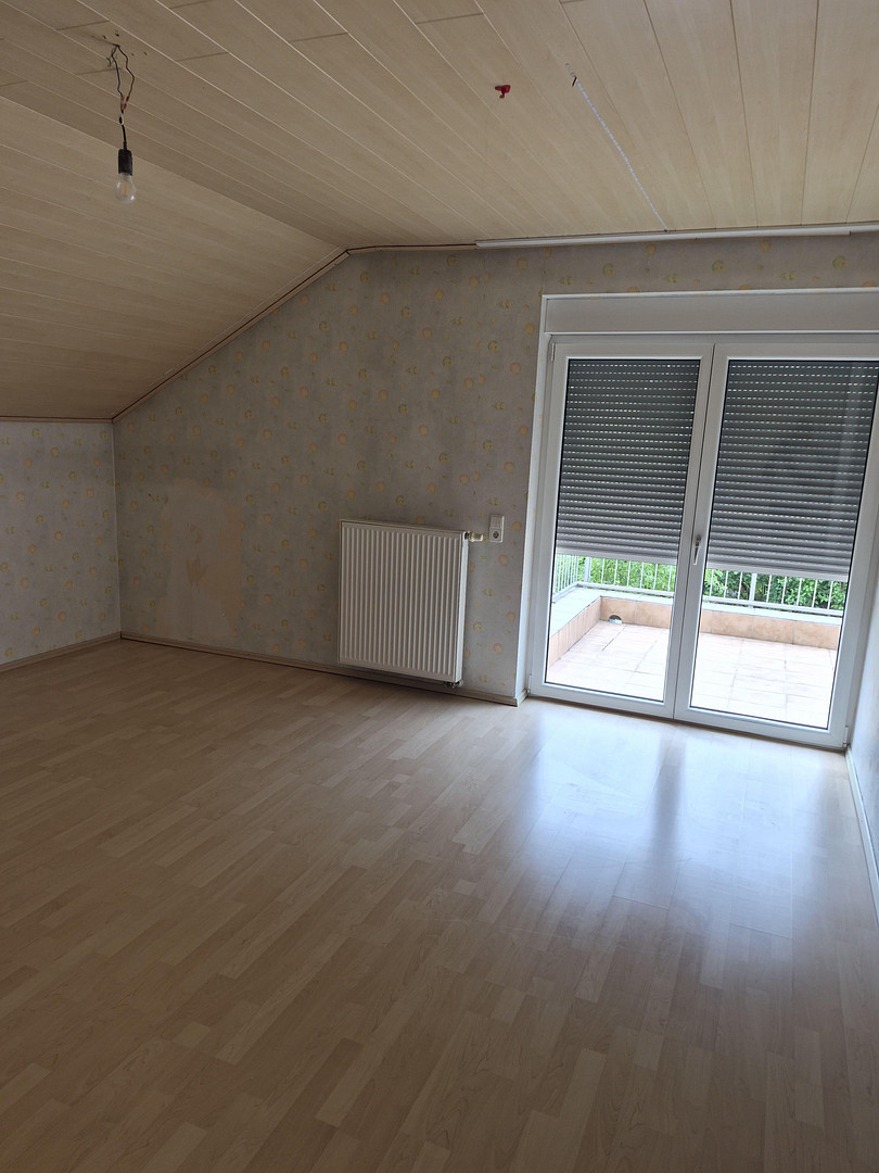 Große 2 Zimmer Wohnung, 100qm im 2-FH, Bj 2006, Balkon, Stellplatz, Garage – Heinrich-Heine-Ring 24, 76669 Bad Schönborn(Bad Mingolsheim) – Vorschaubild 4