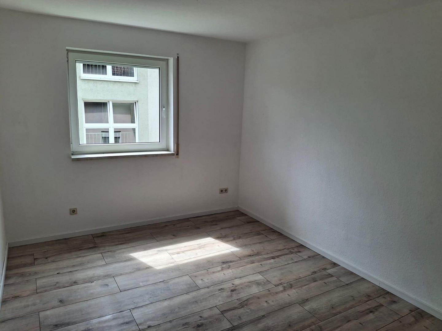Helle 2-Raum Wohnungen mit Balkon – 9350 Lichtenstein-OT Heinrichsort(Heinrichsort) – Vorschaubild 5