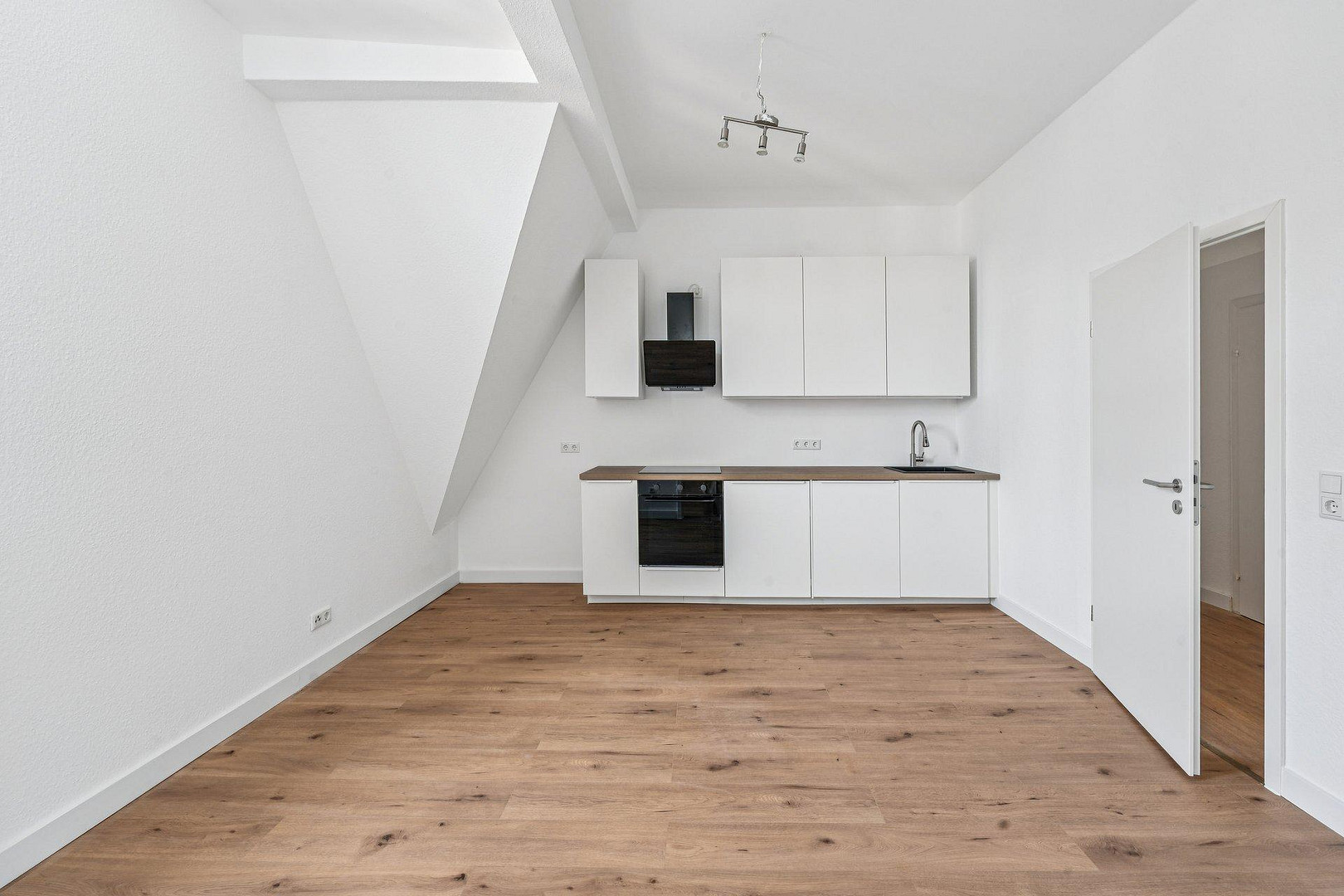 PROVISIONSFREIE renditestarke Kapitalanlage mit Aufteilungspotenzial und modernisierten Wohnungen – Krippstr 39, 40229 Düsseldorf(Eller) – Vorschaubild 17