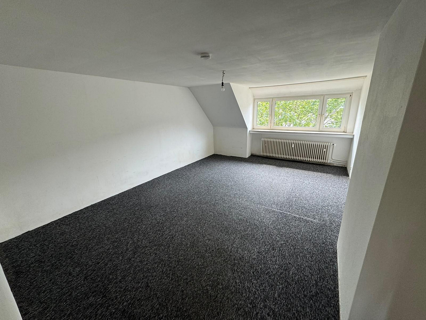 Gemütliches Zuhause für die ganze Familie – helle 3,5-Zimmer-Dachgeschosswohnung in Essen-Borbeck – Weidkamp 177, 45355 Essen-Borbeck(Borbeck-Mitte) – Vorschaubild 5