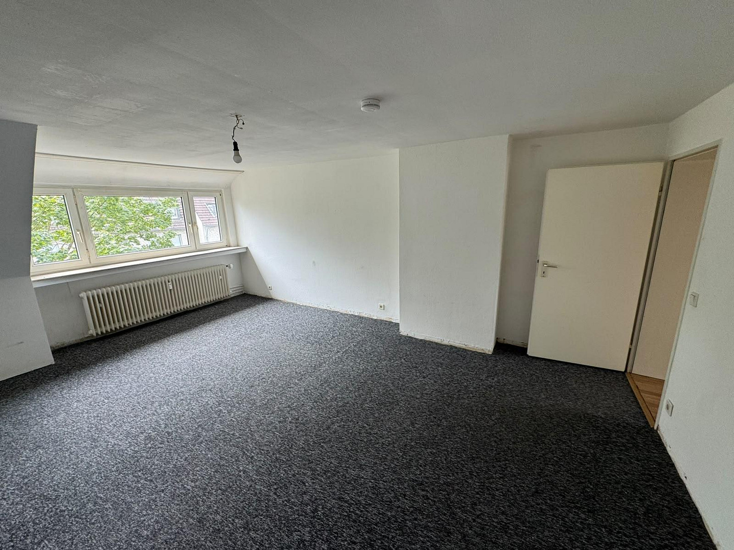 Gemütliches Zuhause für die ganze Familie – helle 3,5-Zimmer-Dachgeschosswohnung in Essen-Borbeck – Weidkamp 177, 45355 Essen-Borbeck(Borbeck-Mitte) – Vorschaubild 6