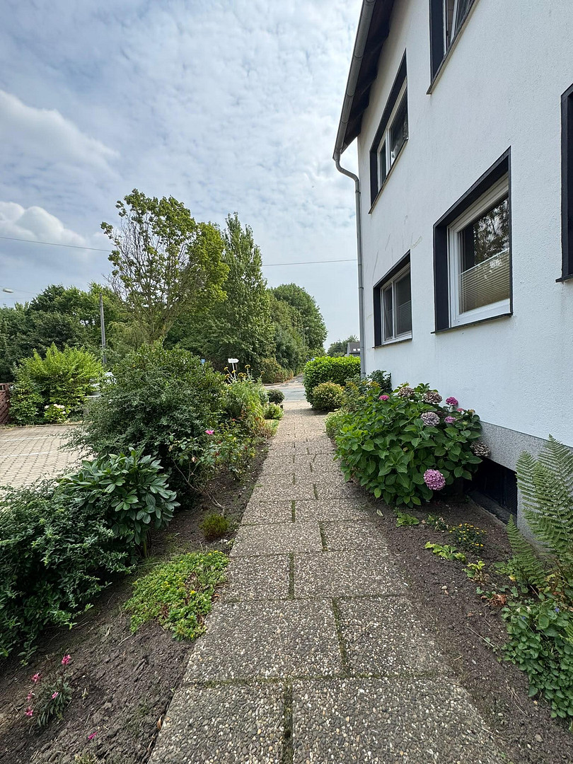 Gemütliches Zuhause für die ganze Familie – helle 3,5-Zimmer-Dachgeschosswohnung in Essen-Borbeck – Weidkamp 177, 45355 Essen-Borbeck(Borbeck-Mitte) – Vorschaubild 3
