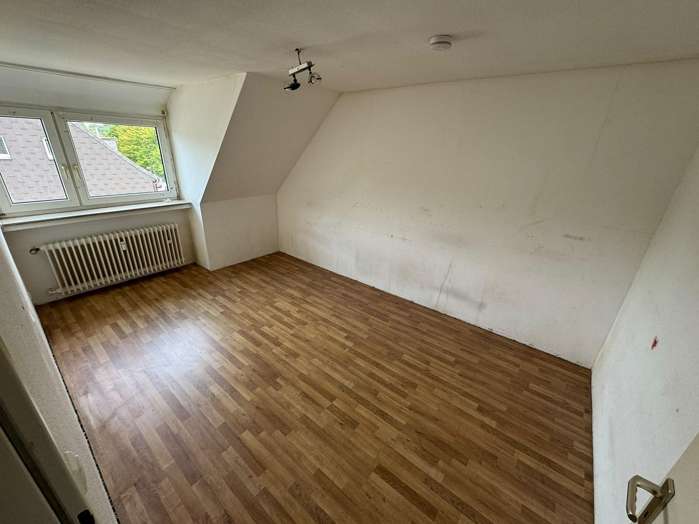 Gemütliches Zuhause für die ganze Familie – helle 3,5-Zimmer-Dachgeschosswohnung in Essen-Borbeck – Weidkamp 177, 45355 Essen-Borbeck(Borbeck-Mitte) – Vorschaubild 7