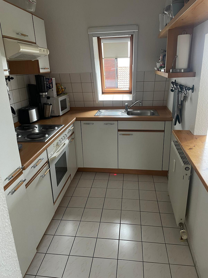 Wohnen & Arbeiten perfekt kombiniert: Helle DG-Wohnung mit separaten Arbeitsraum – Ringstrasse 23, 74382 Neckarwestheim – Vorschaubild 4
