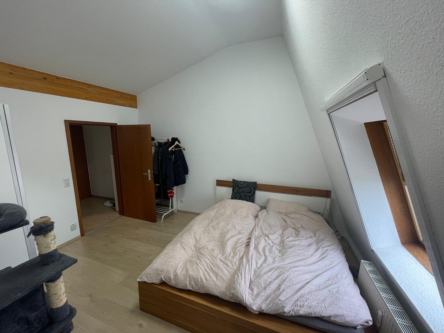Wohnen & Arbeiten perfekt kombiniert: Helle DG-Wohnung mit separaten Arbeitsraum – Ringstrasse 23, 74382 Neckarwestheim – Vorschaubild 3