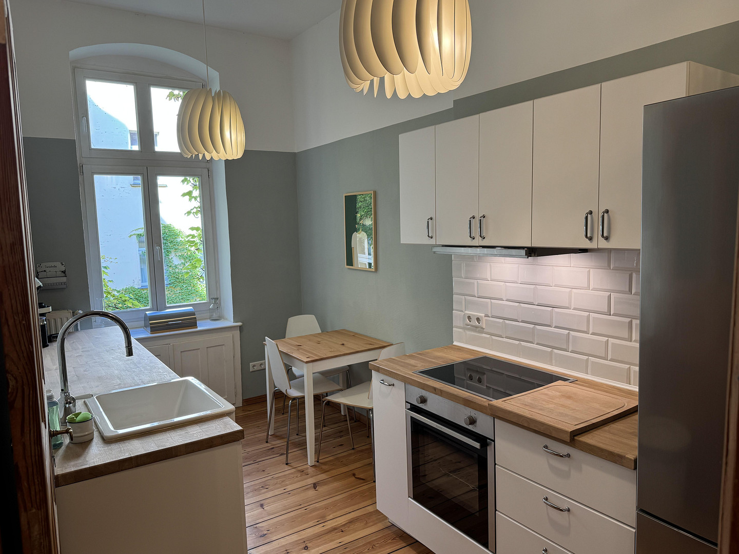 Bezugsfreie - 2-Zimmer-Altbauwohnung mit Südbalkon im Bötzowviertel