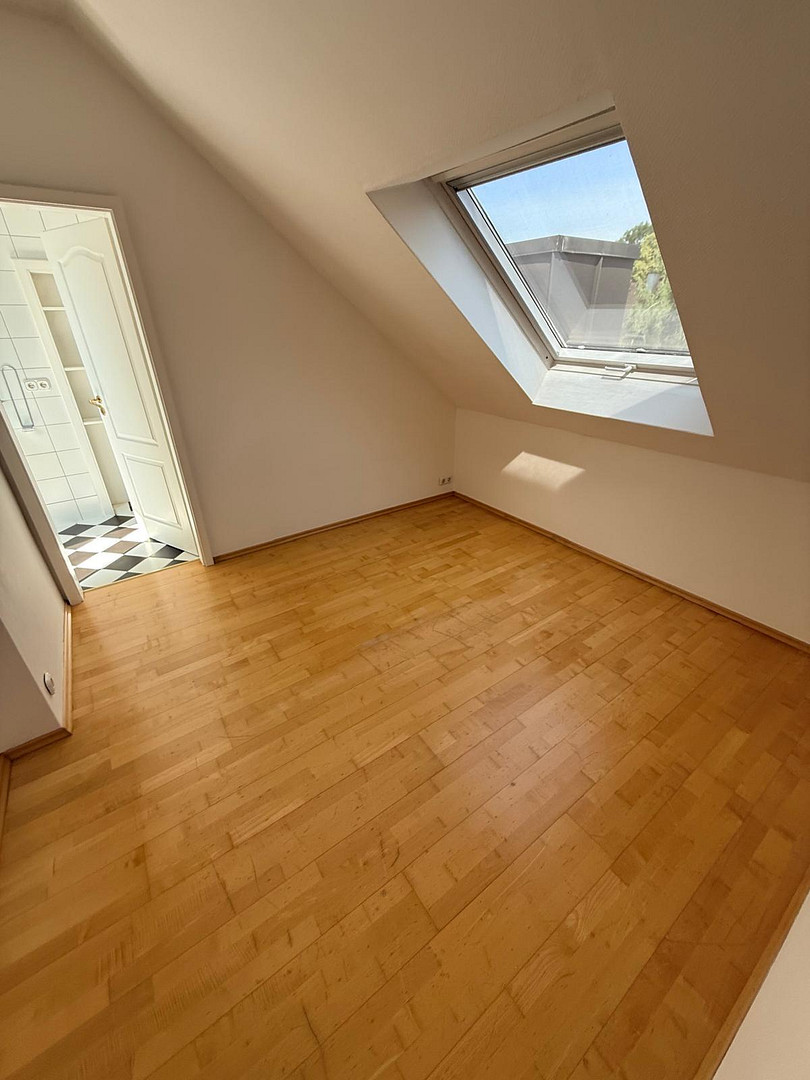 Bogenhausen: helle und ruhige 2,5 Zimmer ETW, TG, frei – Max-Zenger-Str. 12, 81677 München(Bogenhausen) – Vorschaubild 7