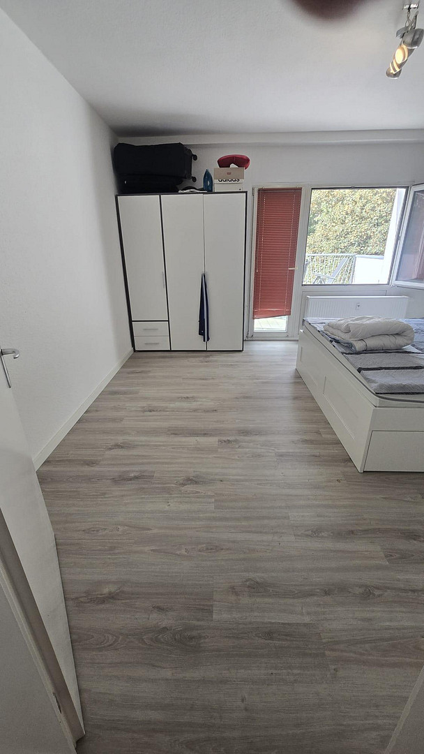 3,5Zi mit Dachterrasse, Solingen Wald, Waldrand, Renoviert, auf Wunsch mit Möbelübernahme Vormieter – Ittertalstraße 138, 42719 Solingen – Vorschaubild 4